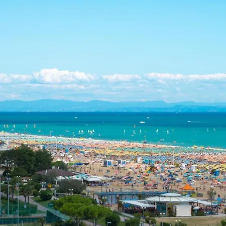 Beautiful Lighted By The Sun - Beahost Bibione